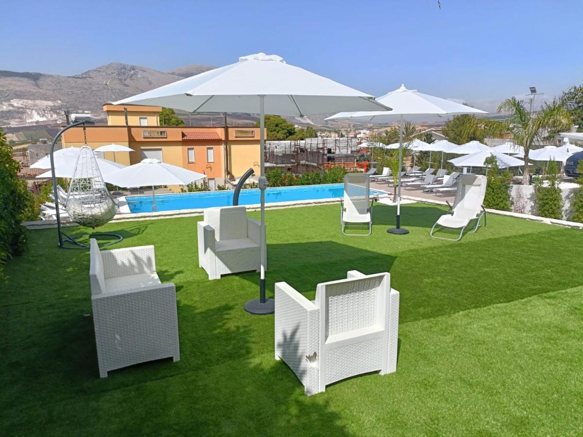 Pollina 3*